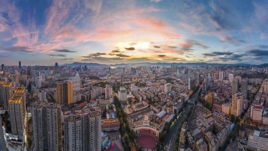 曝元斌曾想帮金赛纶偿还欠款,六叔彩色黑白图库大全图片,多元化方案执行策略_储蓄版V10.95